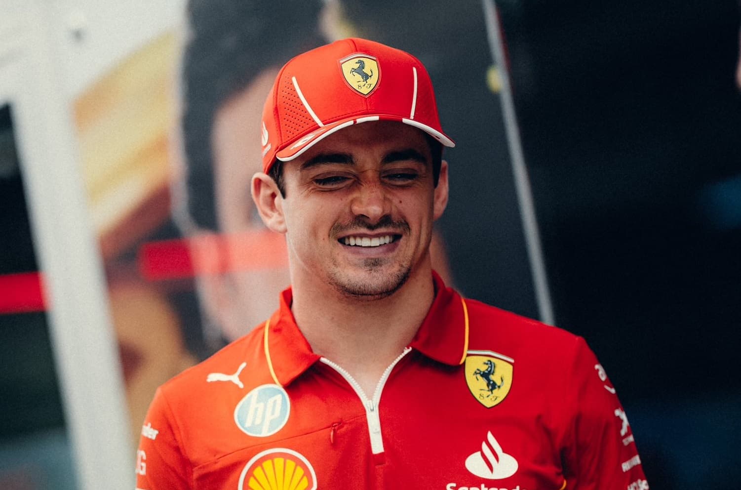 Leclerc ukarany finansowo za przeklinanie na konferencji F1