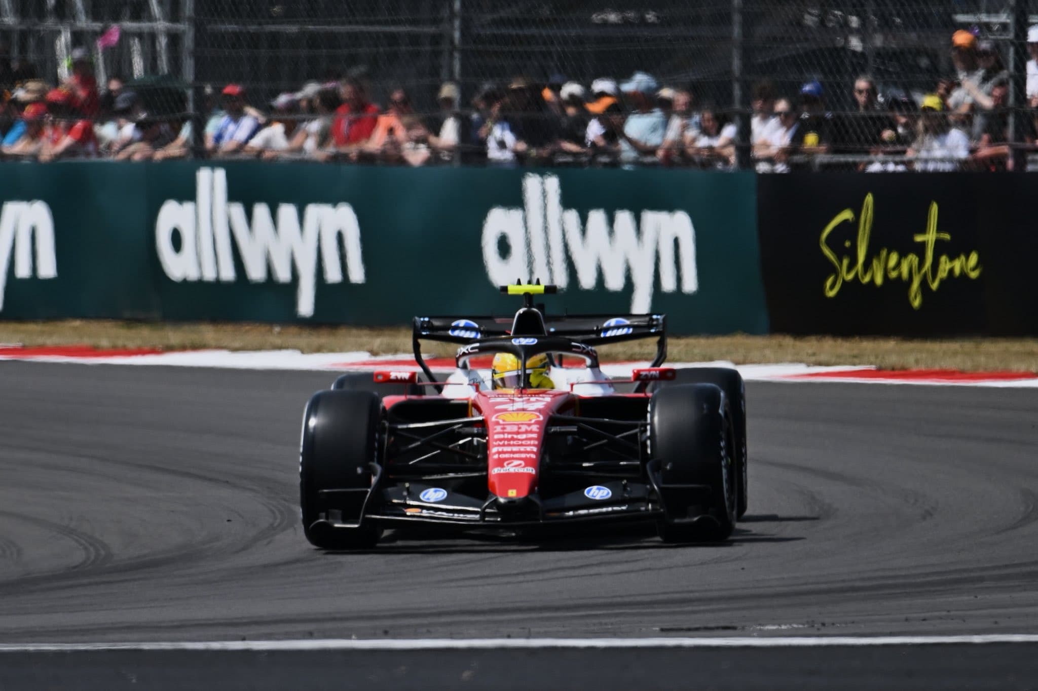 Hamilton najszybszy na otwarcie GP Wielkiej Brytanii! Problemy Red Bulla i McLarena