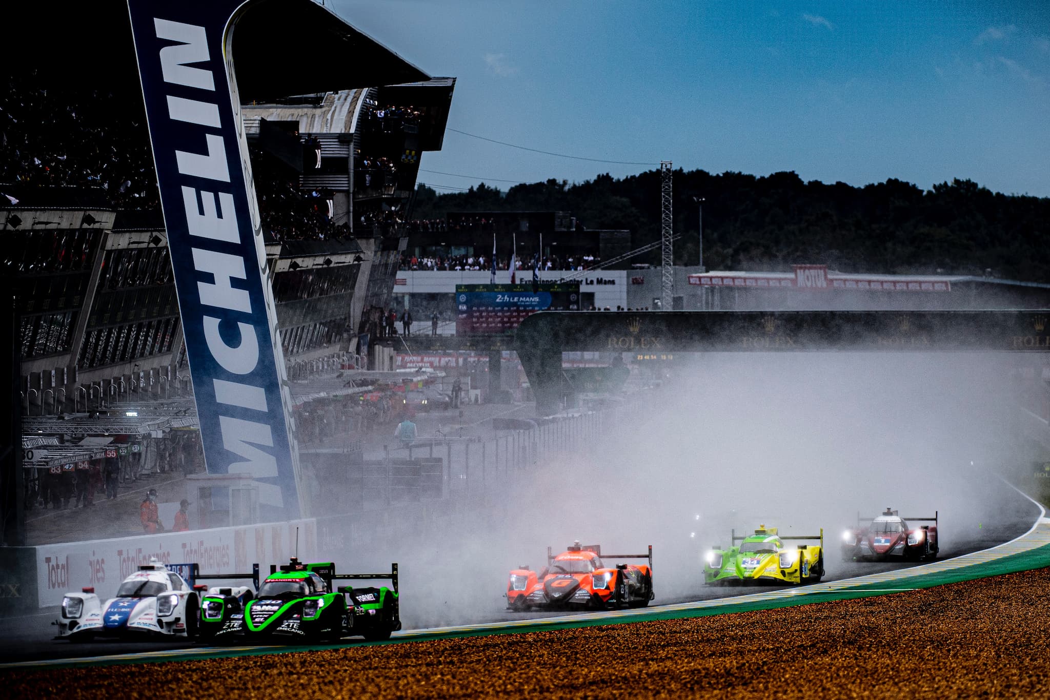 24h Le Mans: WRT na prowadzeniu w LMP2 po 6,5h walki