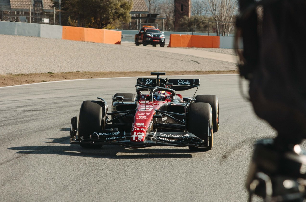 Nowa Alfa Romeo C43 jeździła już po torze