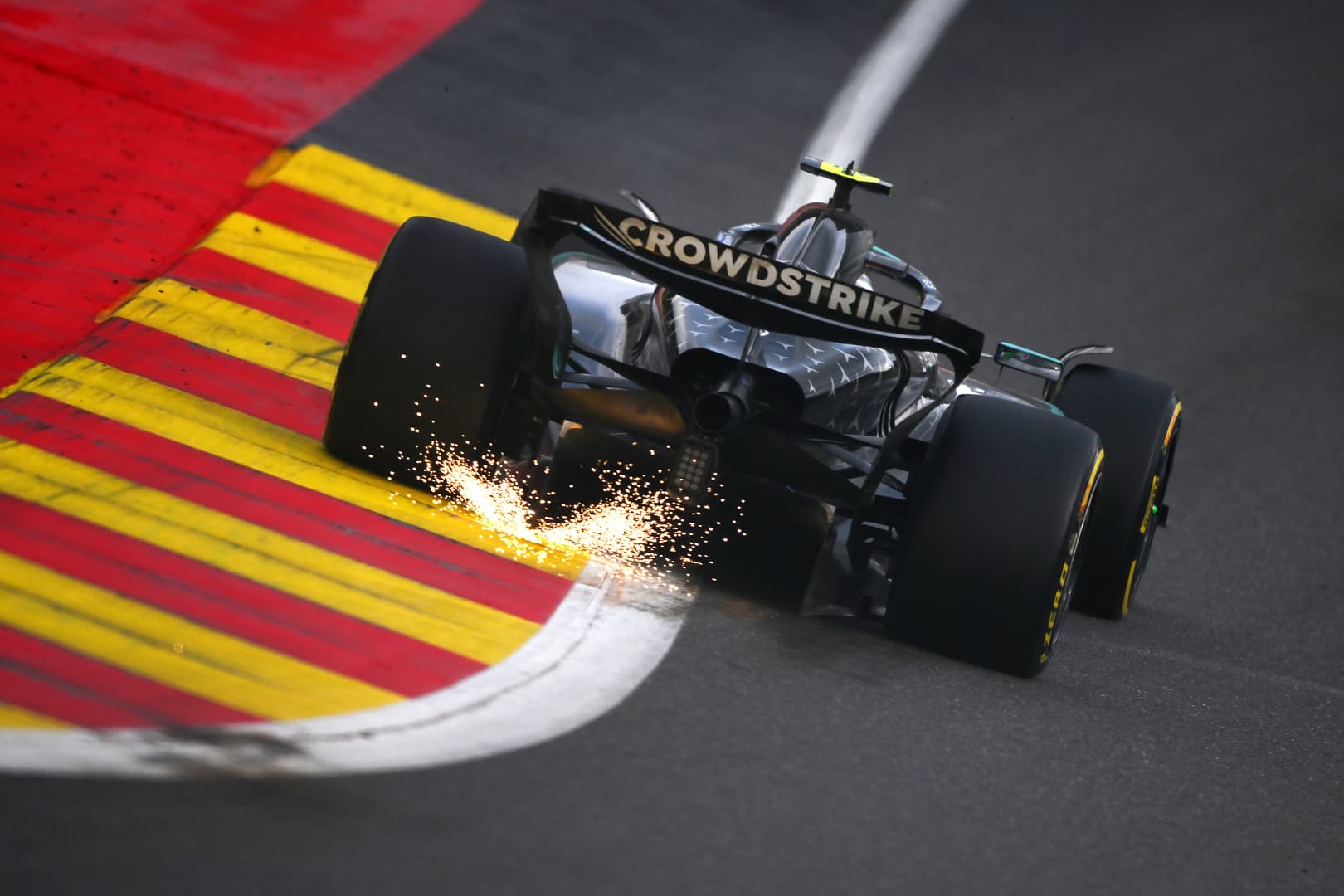 F1: Mercedes musi wycofać ważną poprawkę. Sekret problemów Antonellego?