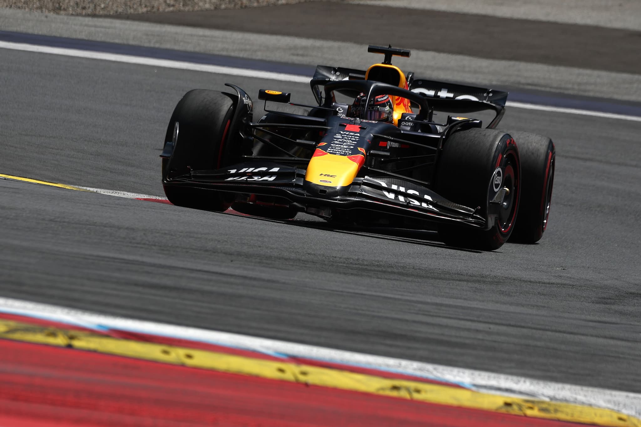 Verstappen traci w mistrzostwach! Sprawdź klasyfikację kierowców F1 po GP Austrii 2025