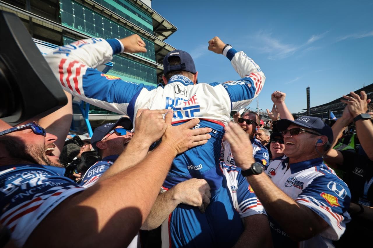 Alex Palou i Jack Harvey napisali kolejny rozdział historii. Podsumowanie kwalifikacji do Indy 500