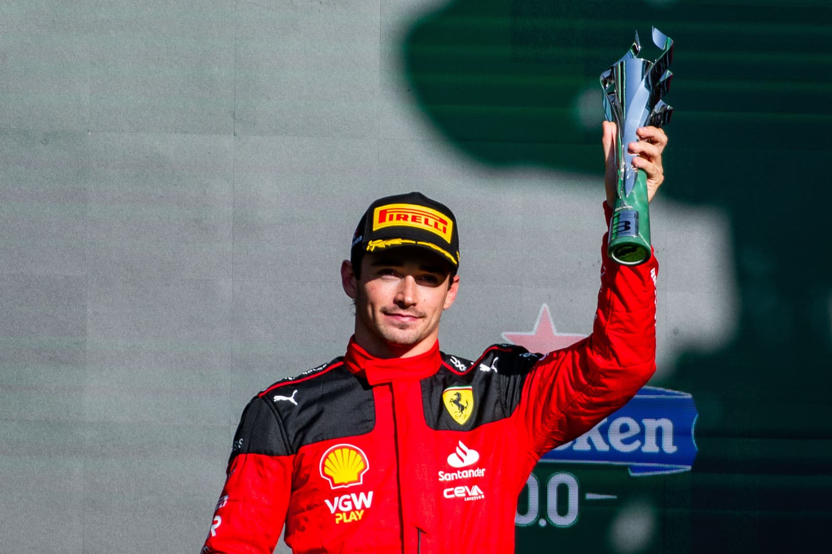 Leclerc utrzymał 3. miejsce, Bottas został ukarany po wyścigu