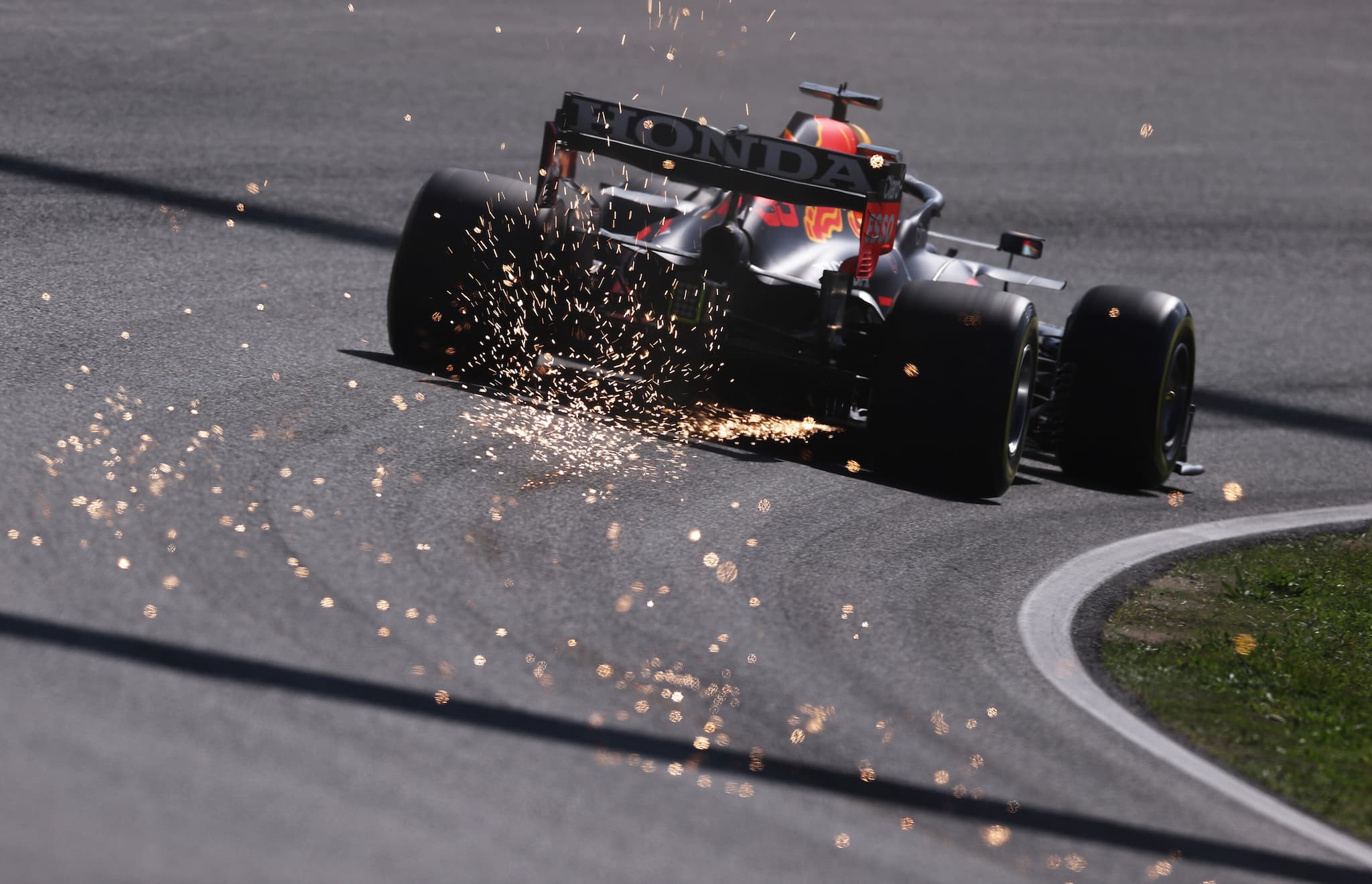 FIA sprawdzi DRS na pochylonym zakręcie toru Zandvoort