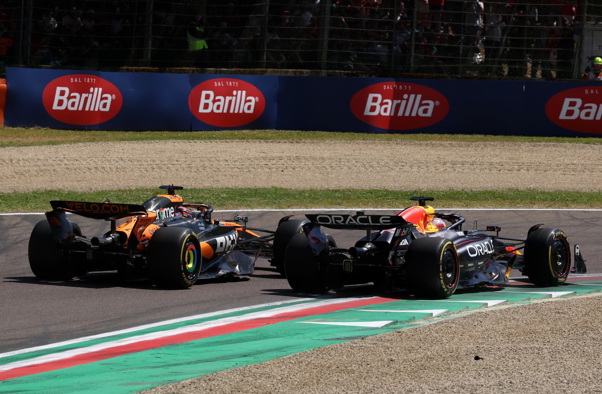 F1: Kolejne dyrektywy techniczne FIA budzą zainteresowanie ws. McLarena