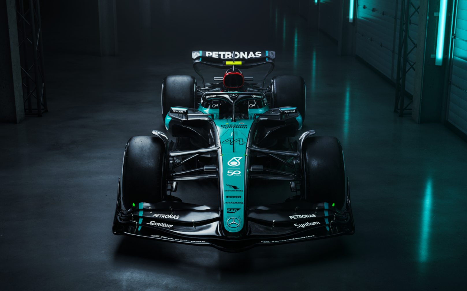 Mercedes ze specjalnym malowaniem bolidu F1 na GP Singapuru 2024