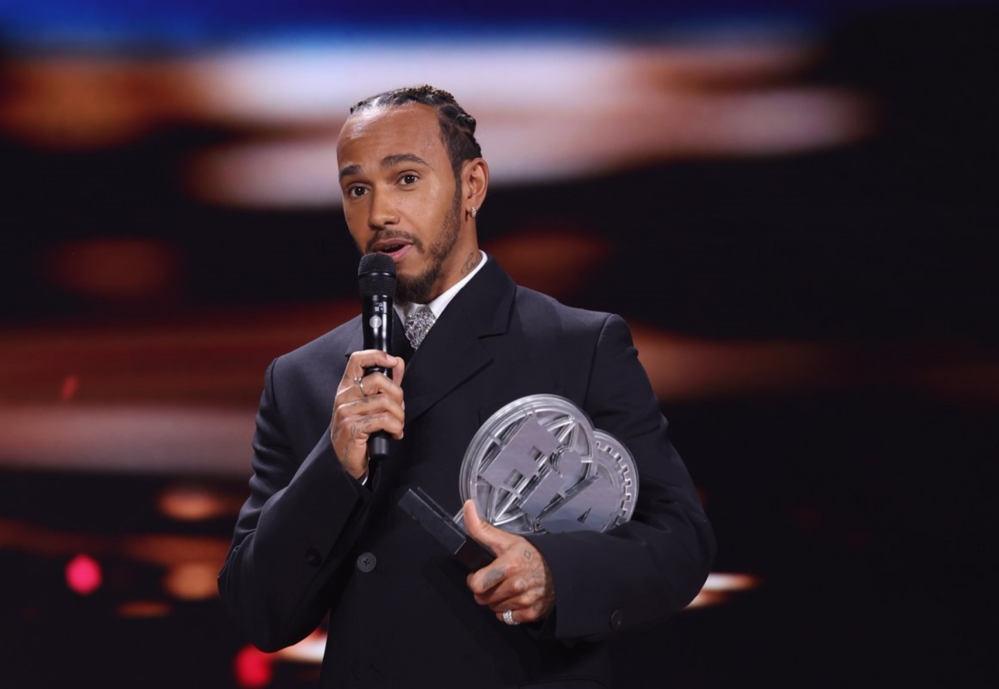 Hamilton odzyska trofeum, które kibic F1 uznał za prezent
