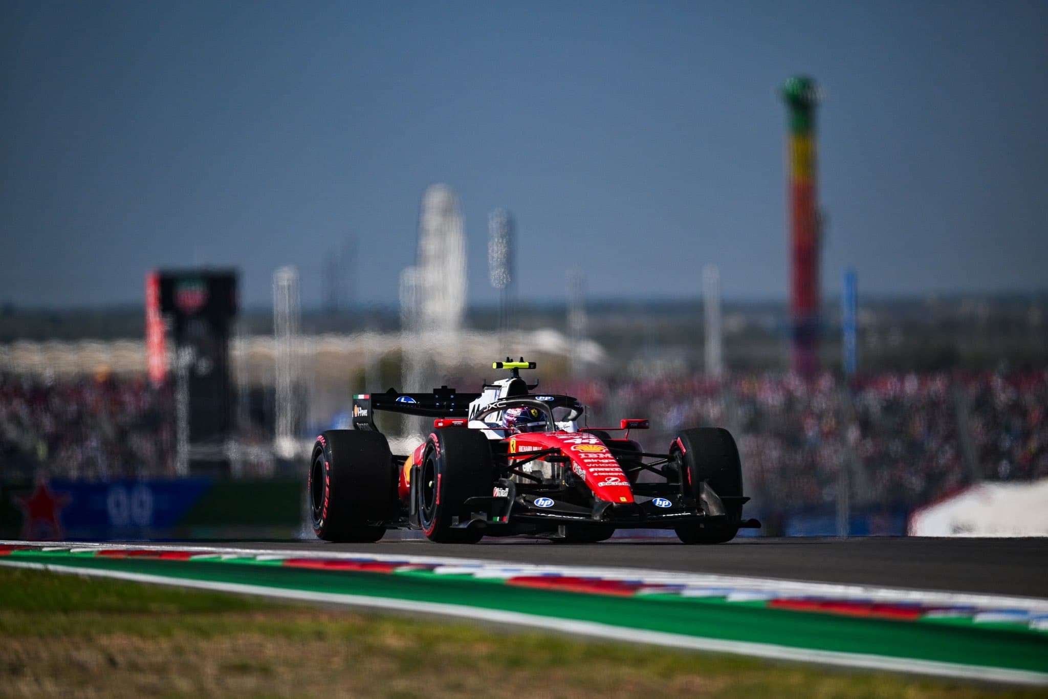 Hamilton najszybszy przed kwalifikacjami F1, Leclerc stracił najlepszy czas