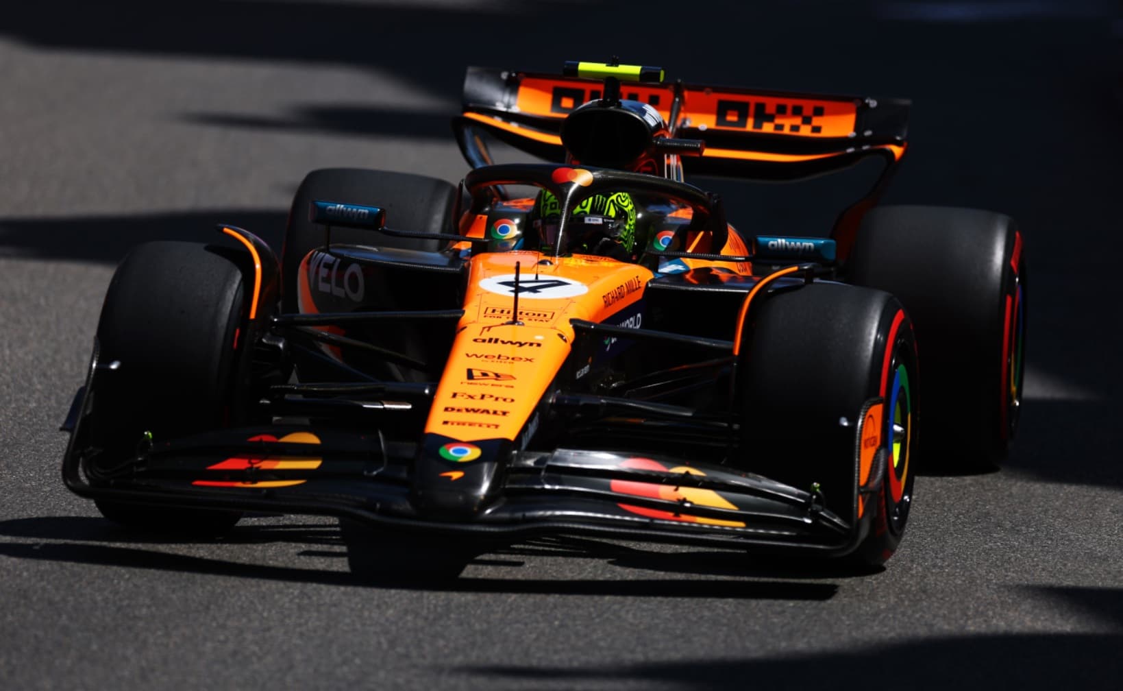 Norris najszybszy na otwarcie weekendu F1, Alonso znów z problemami
