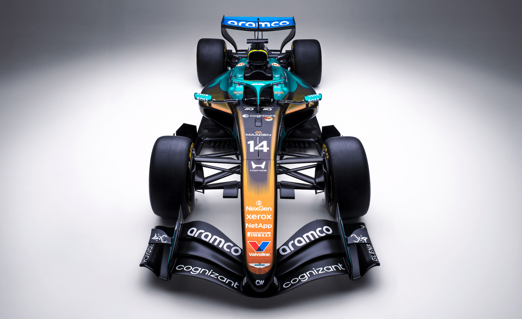 Aston Martin i McLaren ze specjalnymi malowaniami bolidów F1 na GP Monako