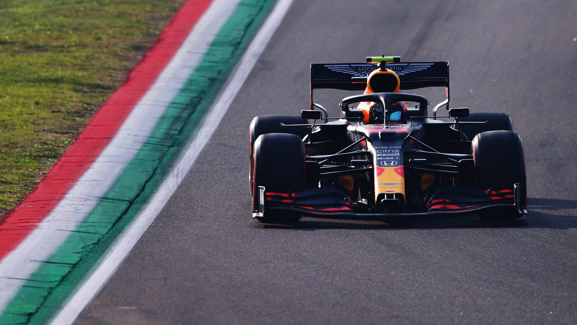 Albon: Zjazd po nowe opony przy SC dałby mi podium