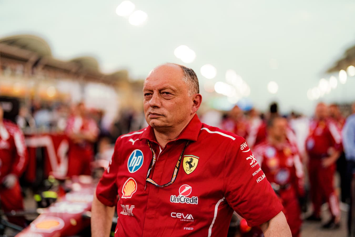 F1: Szef Ferrari pod ostrzałem włoskich mediów. Mocna deklaracja Hamiltona