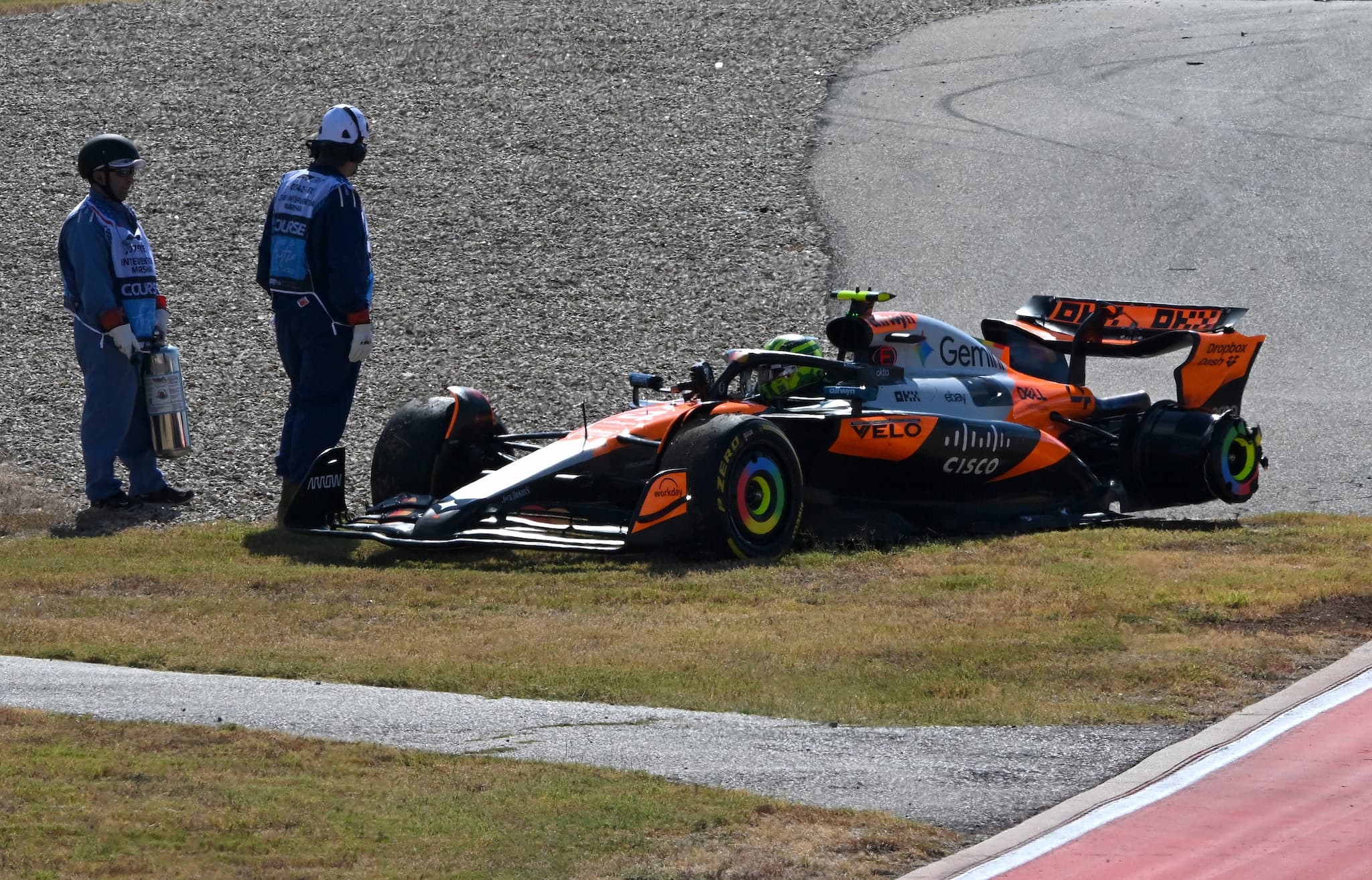 F1: Kolejna kolizja McLarenów! Verstappen odrabia punkty do Piastriego i Norrisa!