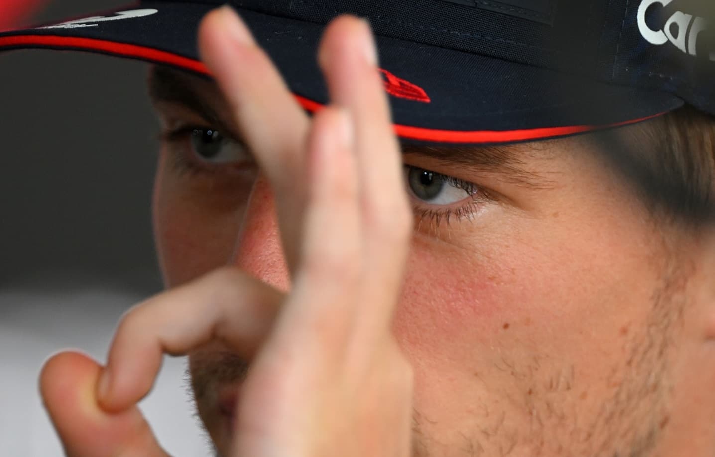 Verstappen wrócił na szczyt w wielkim stylu, kolejna kraksa Sargeanta (wyniki kwalifikacji F1)