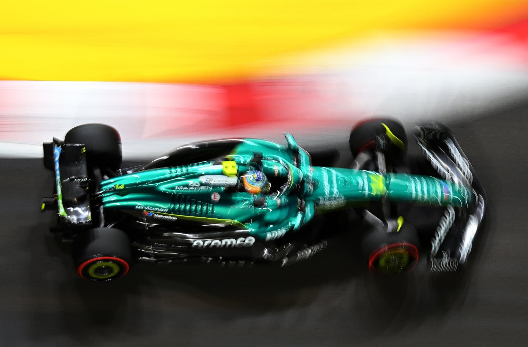 Alonso awansował w generalce po świetnym wyścigu F1 w Singapurze