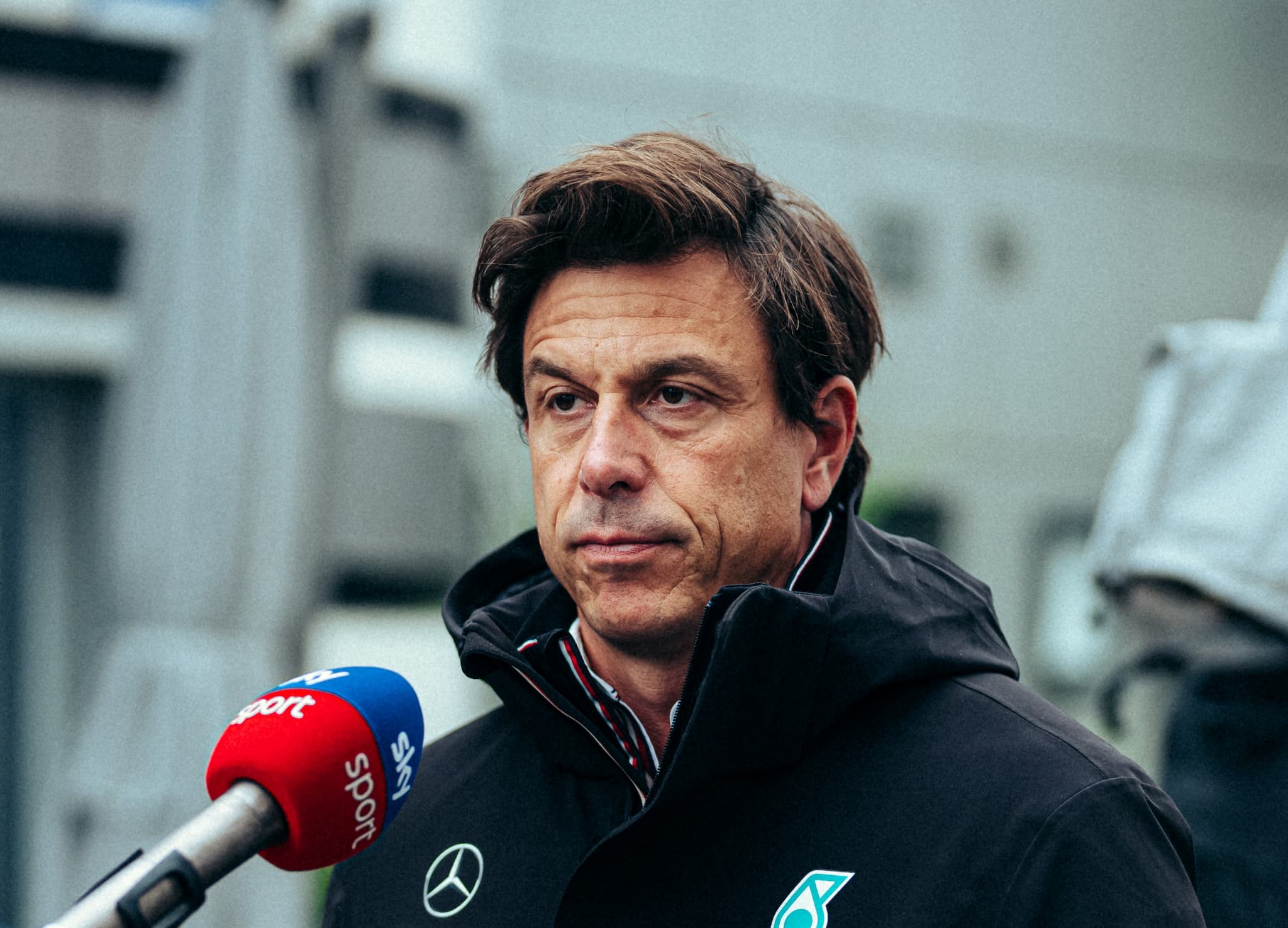 Wolff uważa, że inne bolidy wyglądają jak z F2 przy Red Bullu
