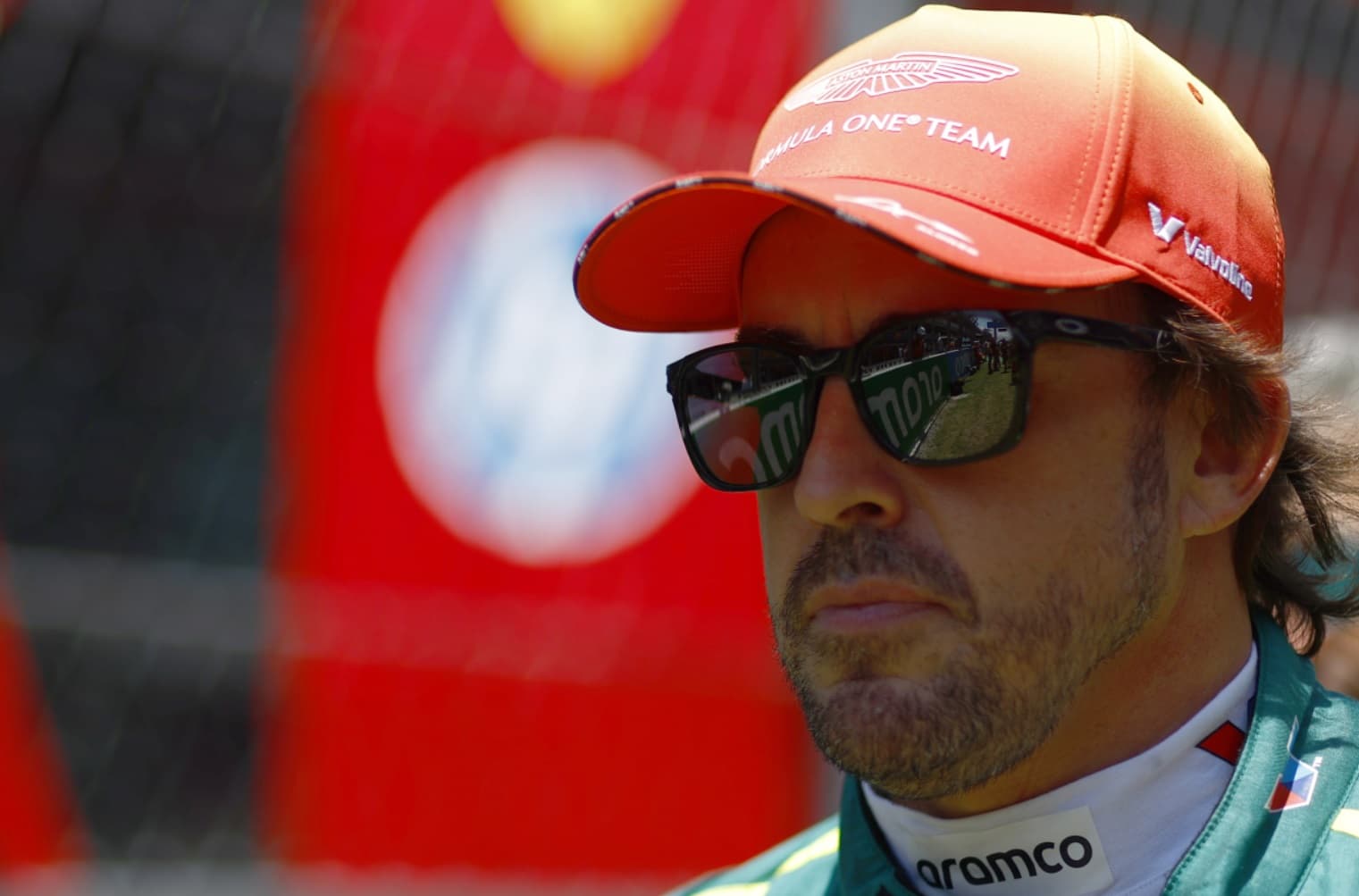 „Mniej gadania, więcej wyników”. Alonso niepocieszony formą Astona