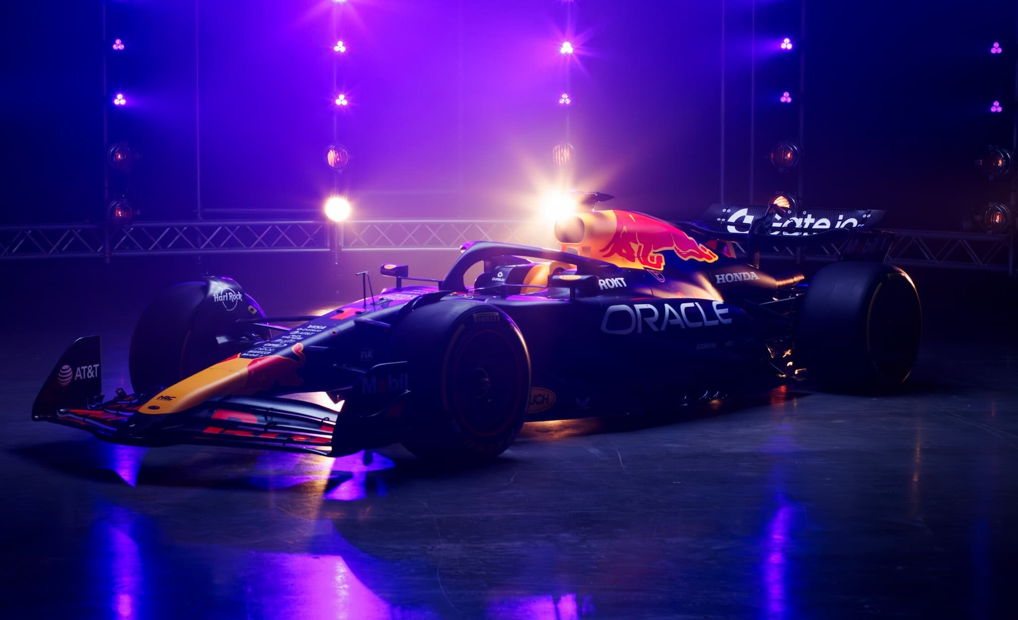 Red Bull pokazał RB21, bolid na sezon F1 2025 (GALERIA)