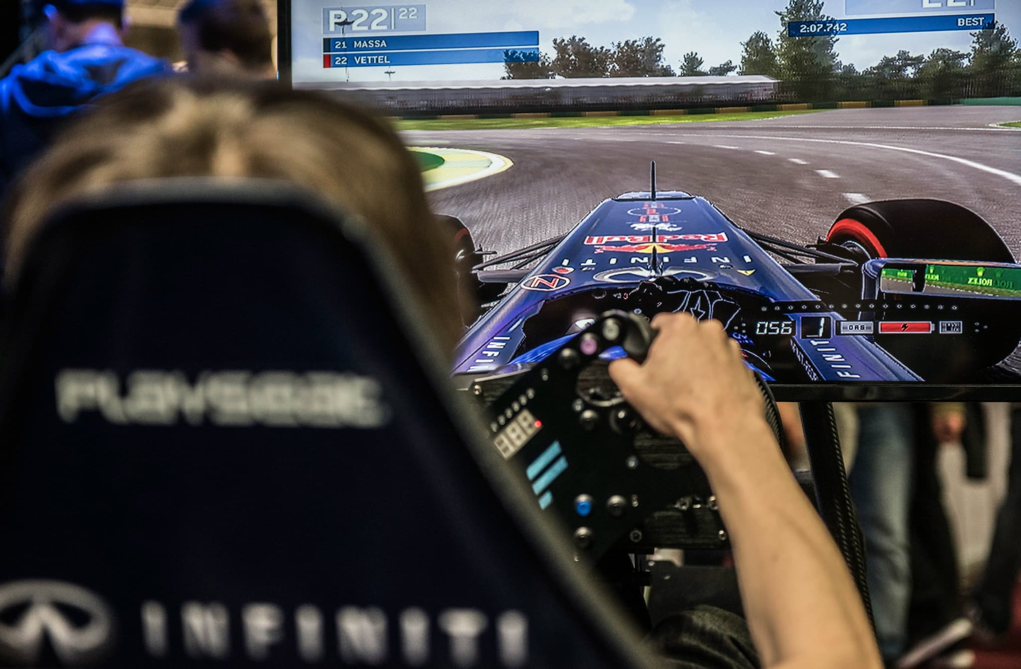 Co simracing może dać realnym kierowcom?