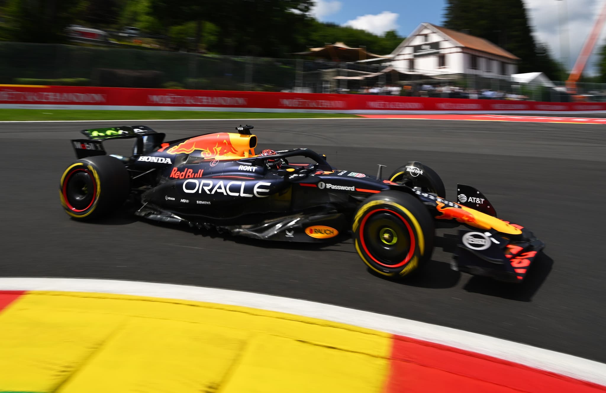 F1: Red Bull z dużym pakietem poprawek, Ferrari ma nowe zawieszenie