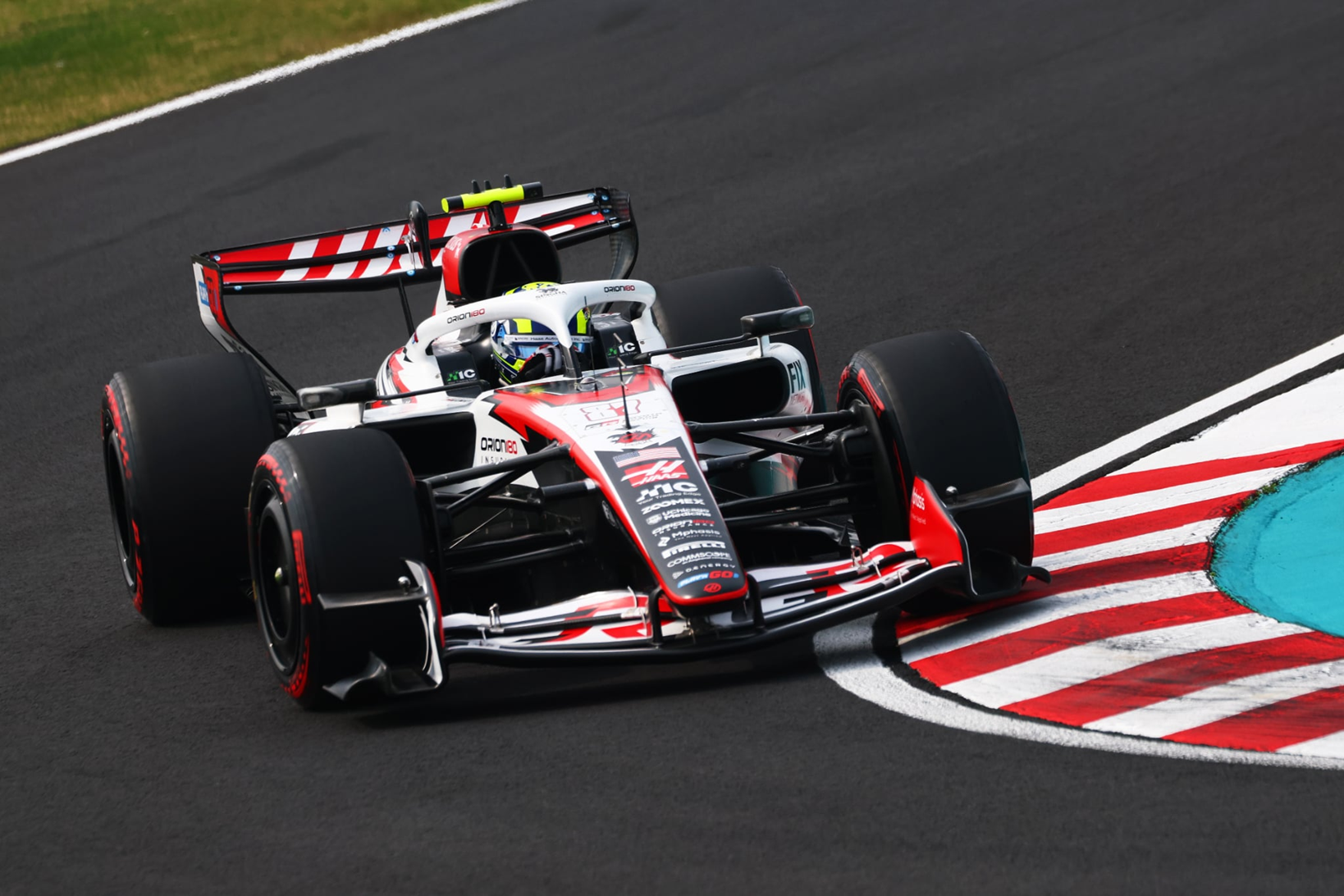 F1: Bearman nie odniósł dużych obrażeń w potwornym wypadku na Suzuce