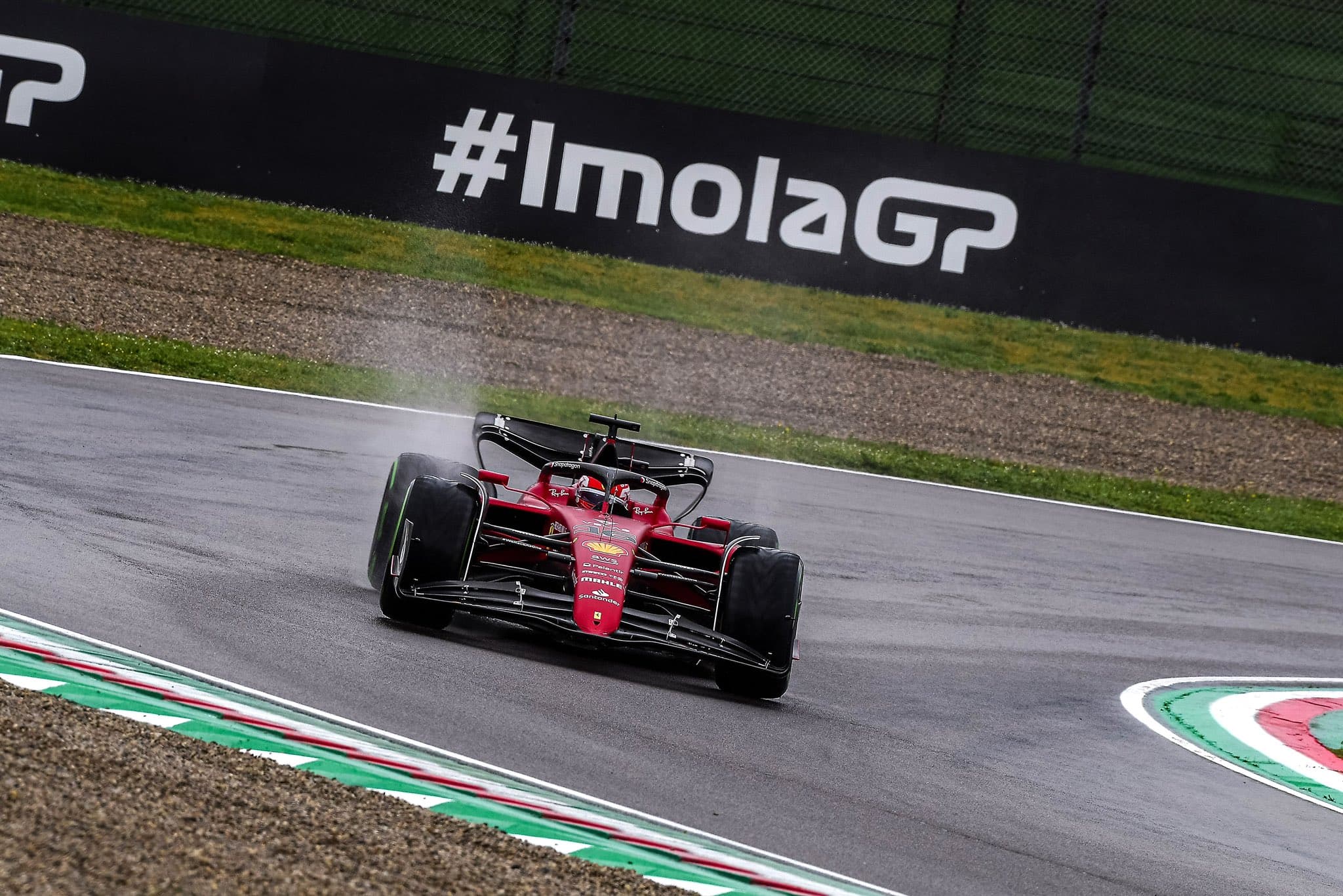 FP1: Ferrari z dużą przewagą, dobre tempo Haasa