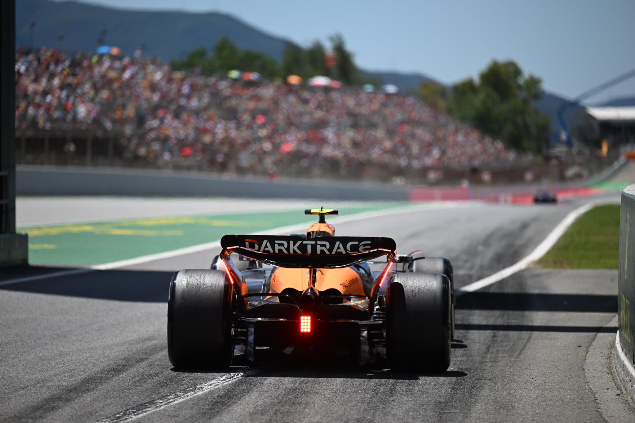Norris minimalnie przed Verstappenem na otwarcie weekendu F1 w Hiszpanii
