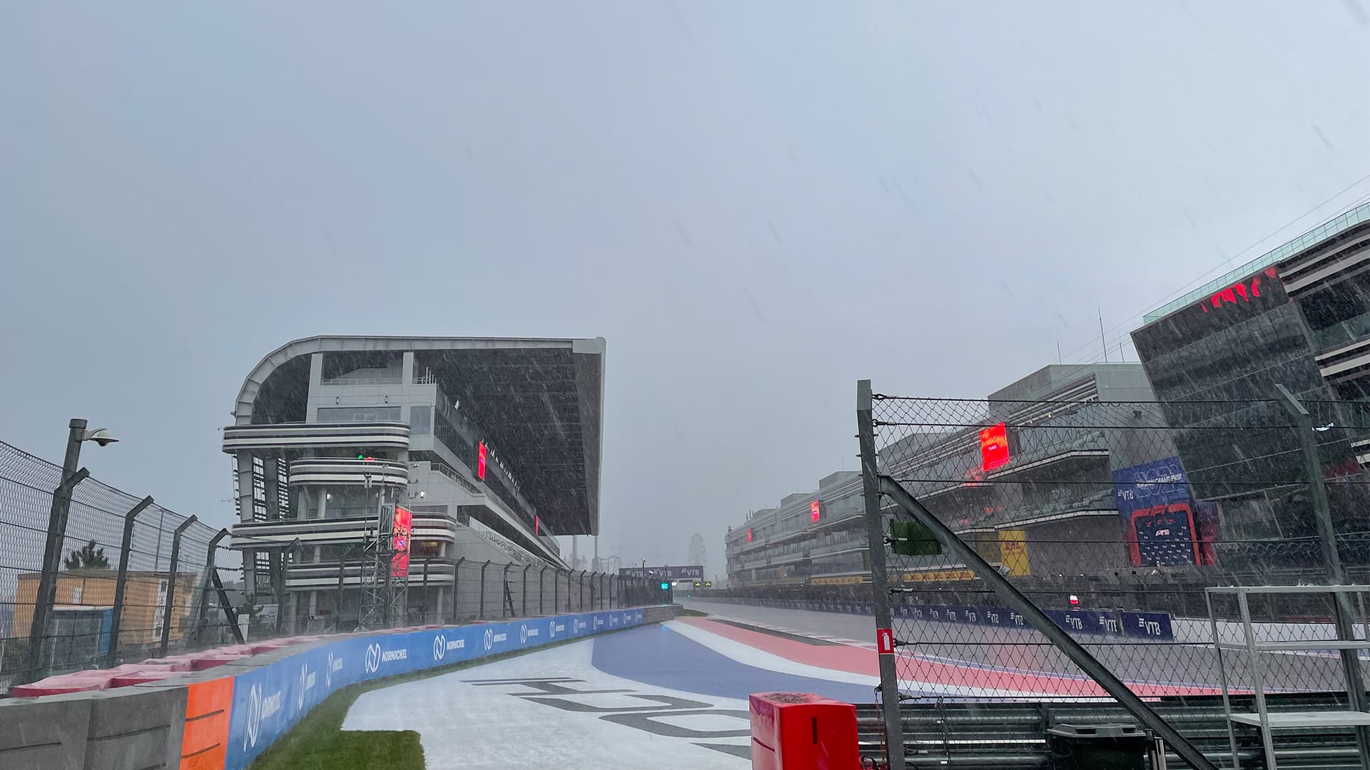 FP3 przed GP Rosji odwołane! F1 ma plany na kwalifikacje
