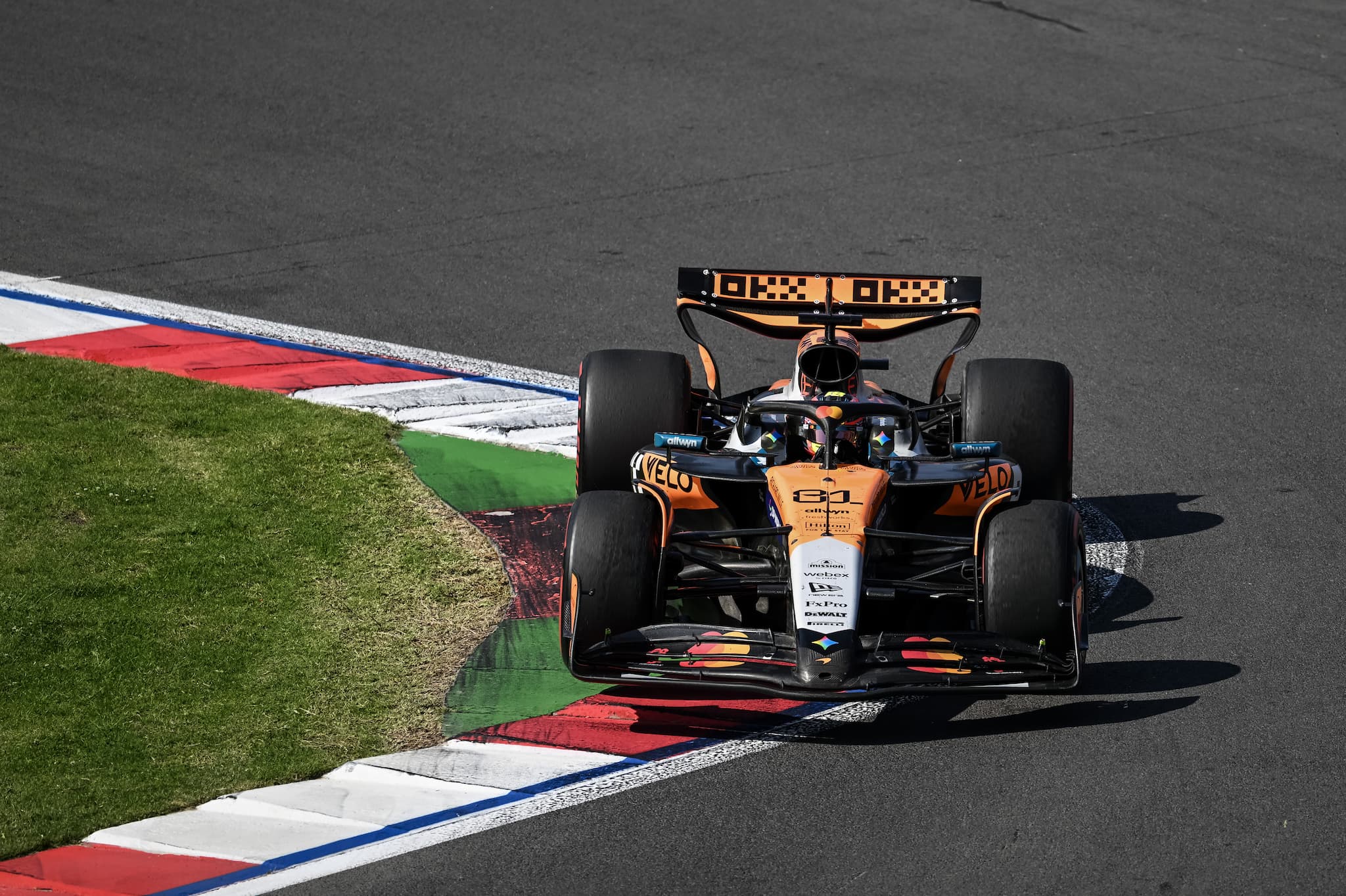 F1: Piastri musiał zmienić styl jazdy, aby poradzić sobie z bolidem McLarena