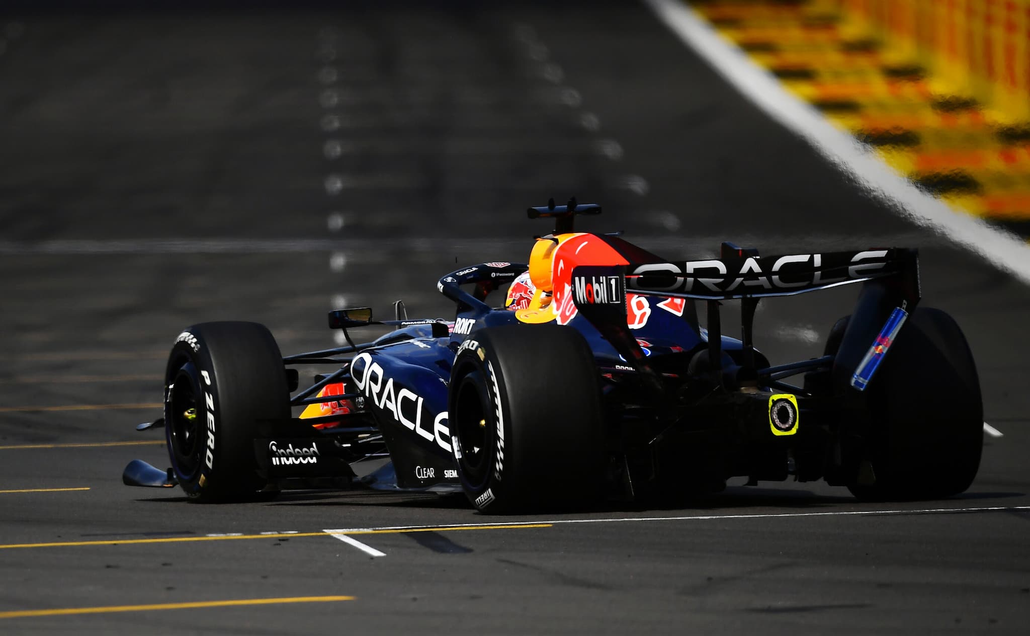 F1: Red Bull rezygnuje z obrotowego skrzydła na Spa po kraksach Verstappena