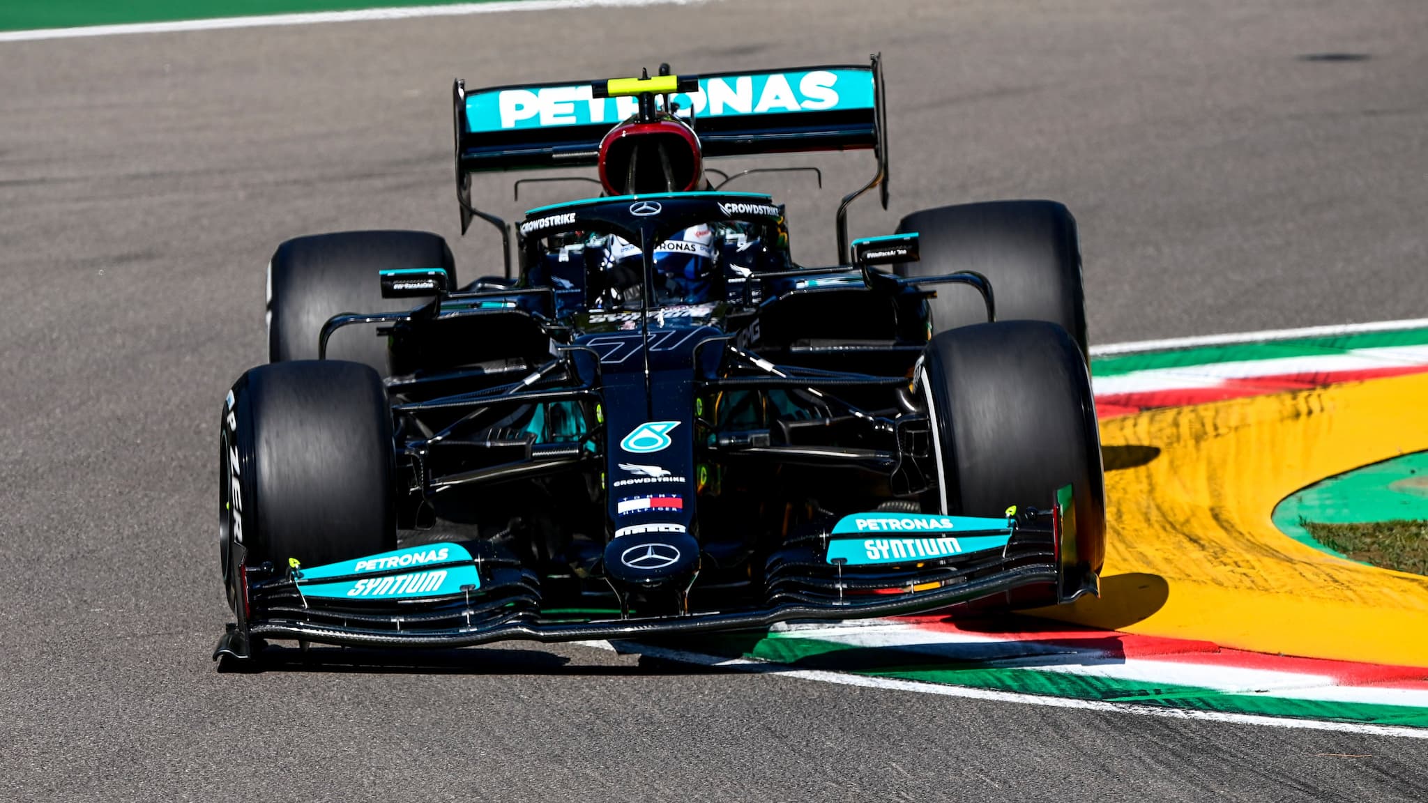 FP1: Bottas na czele, przygody Mazepina, Pereza i Ocona