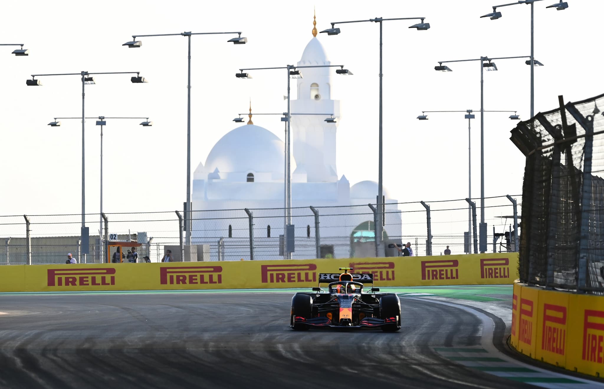 FP1: Jaki tu spokój, na-na-na-na! Nikt się nie rozbił, na-na-na-na!