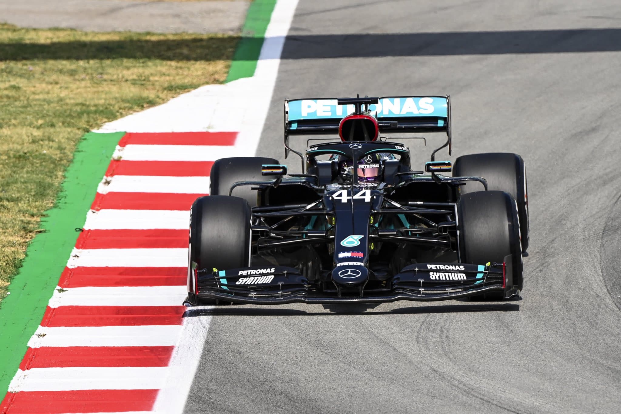 FP2: Dwa Mercedesy z przodu, Grosjean w czołówce  