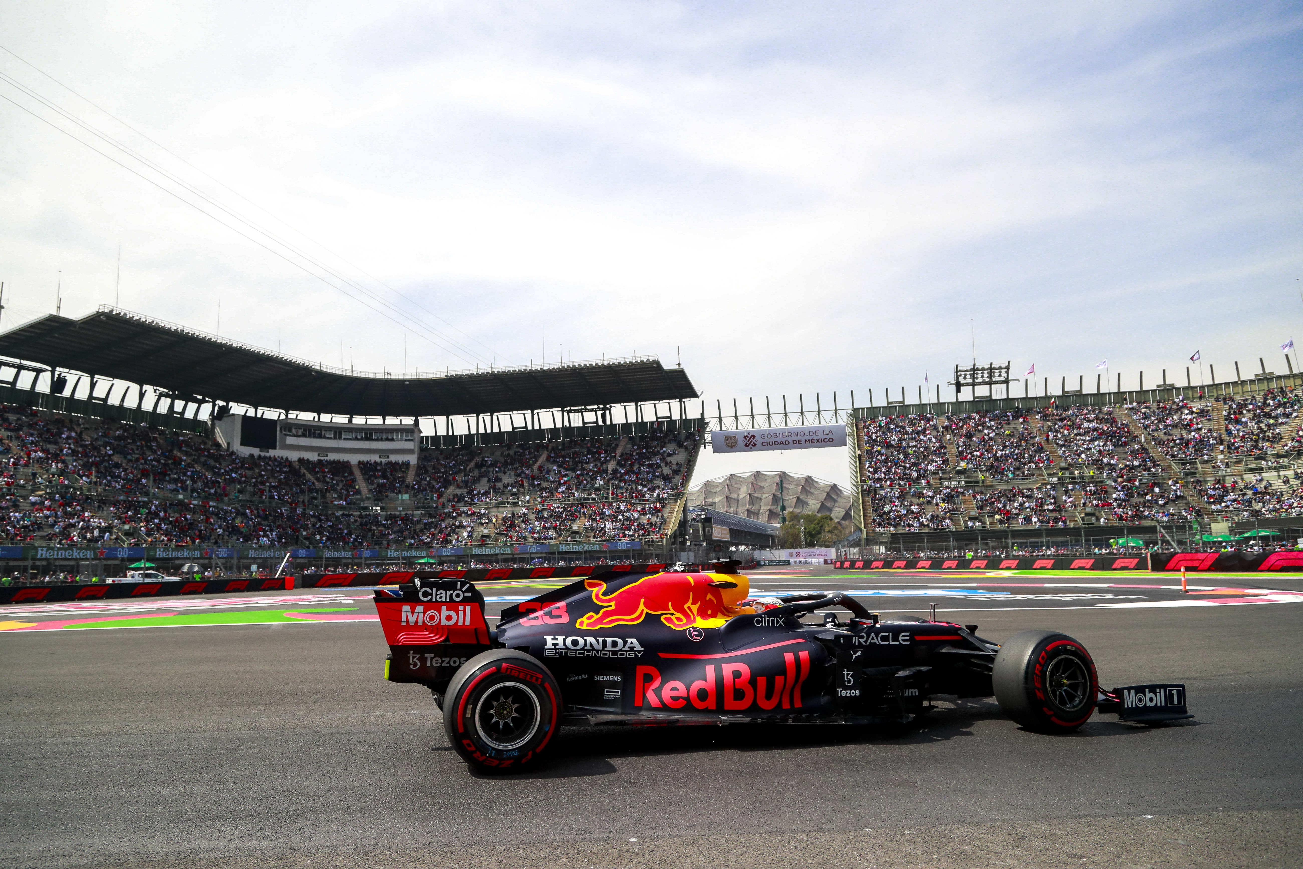 FP2: Verstappen z dużą przewagą    nad Mercedesem