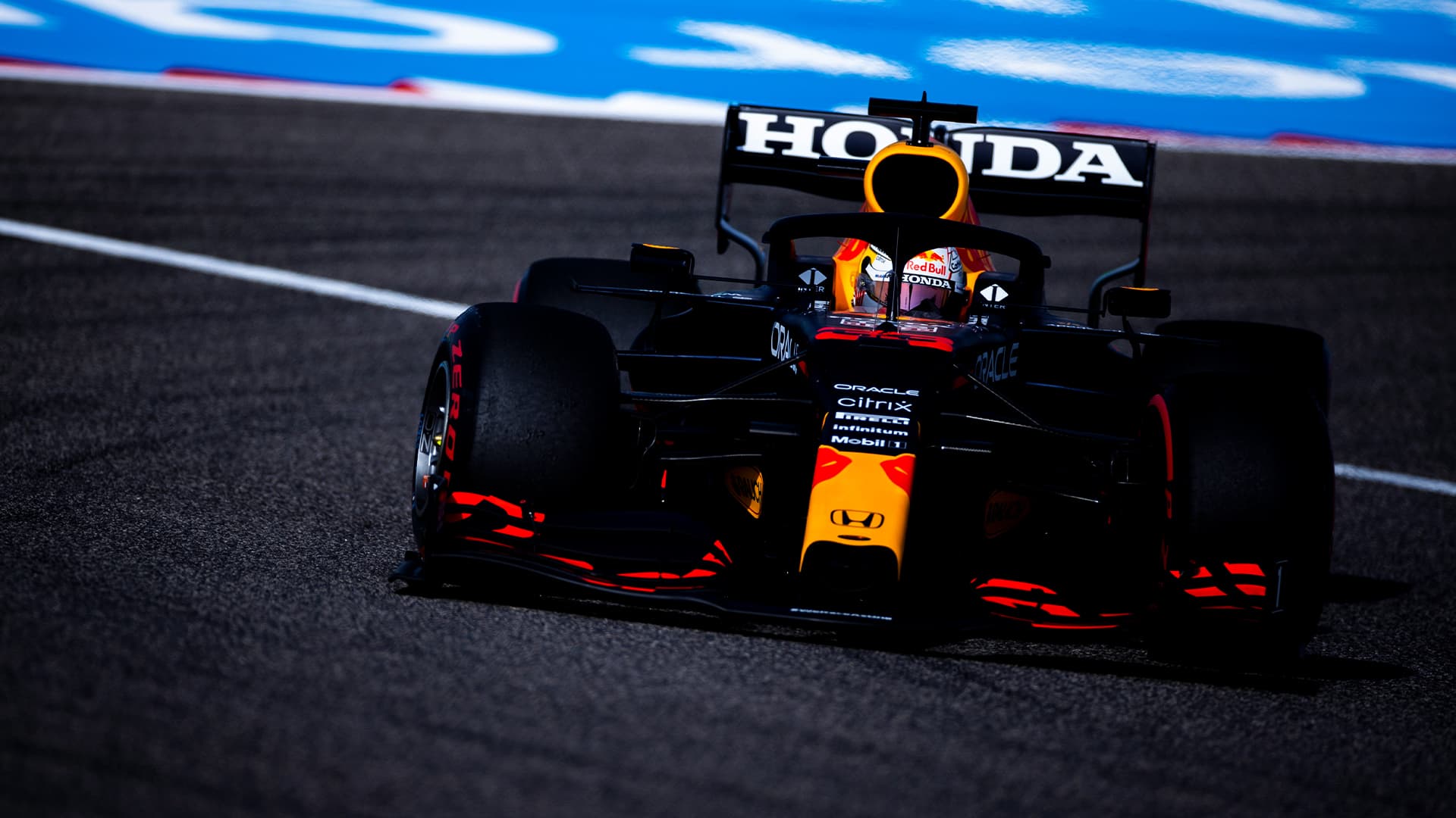 FP2: Verstappen przed Norrisem, przygoda Raikkonena