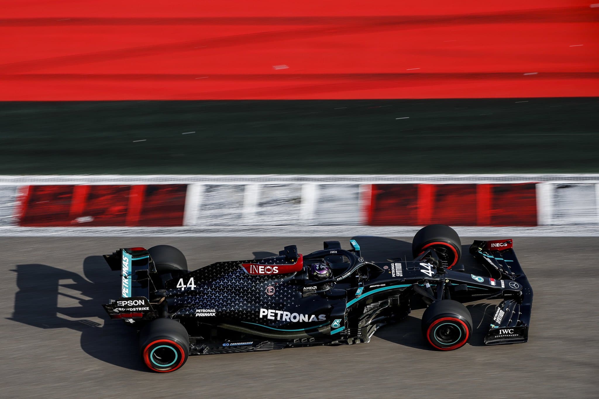 FP3: Hamilton przyspieszył, Sainz i Ocon bardzo wysoko