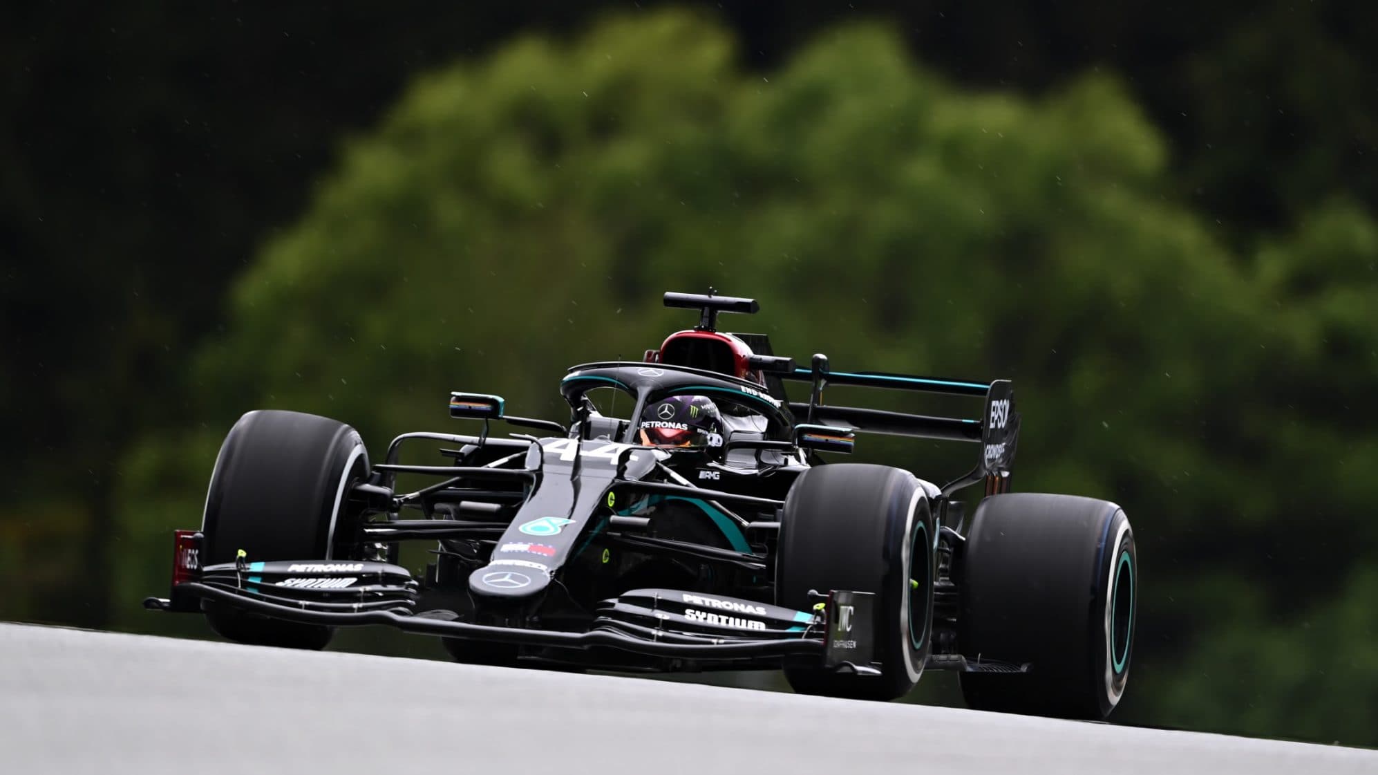 Hamilton i Bottas najszybsi w 1. treningu w Austrii