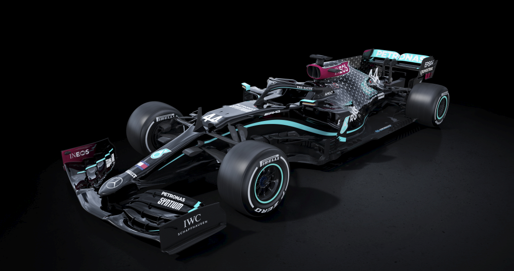 Mercedes nieoczekiwanie zmienił malowanie W11