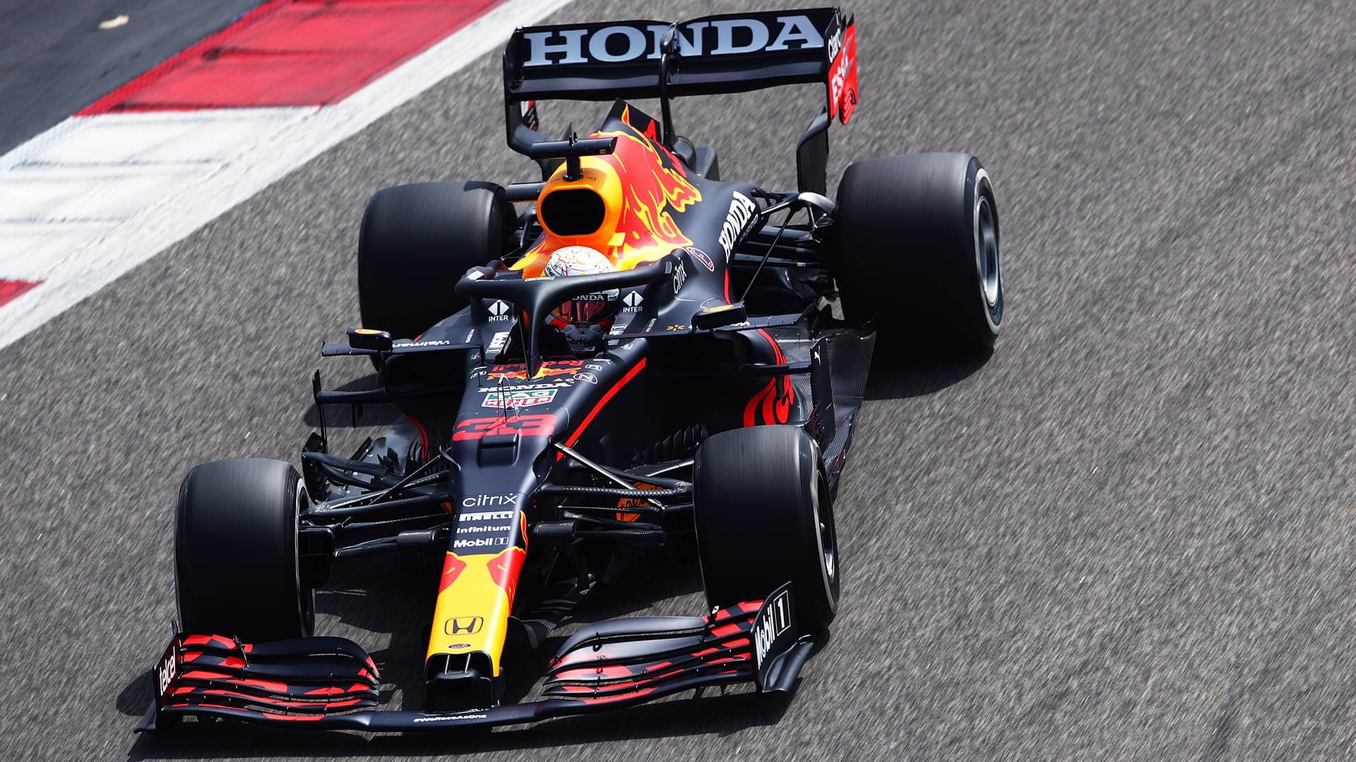 Verstappen najszybszy 1. dnia testów w Bahrajnie