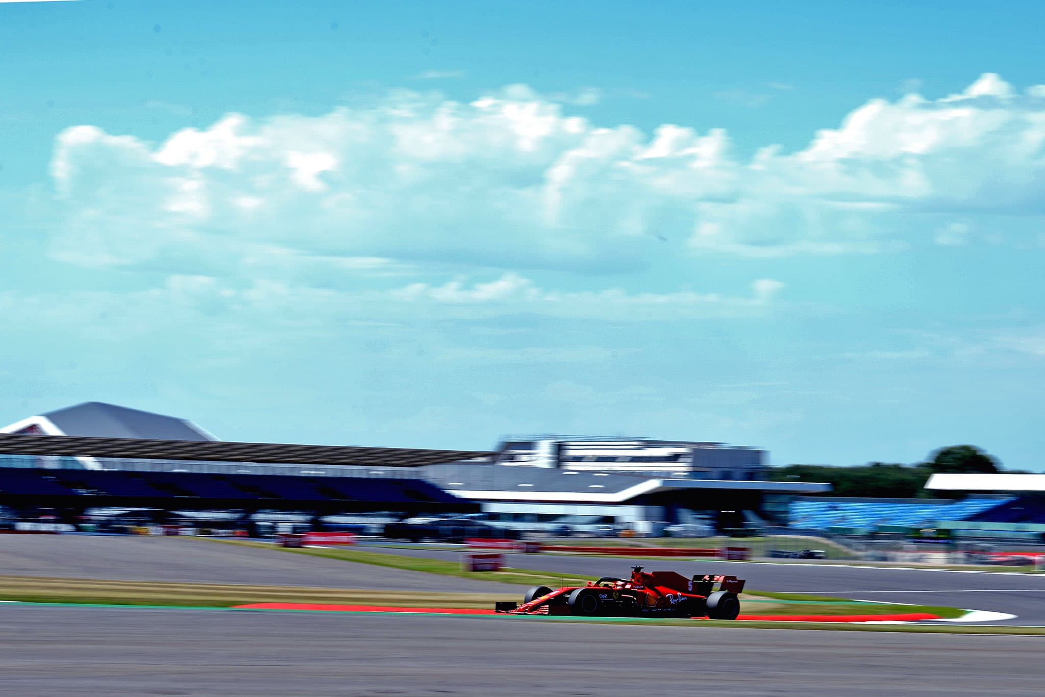 Vettel mówi o niespodziewanej awarii Ferrari