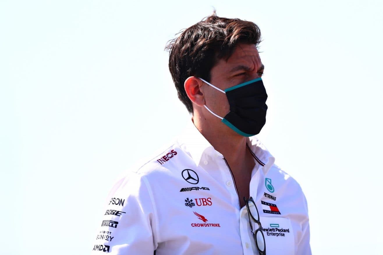 Wolff rozważa swoją przyszłość w Mercedesie