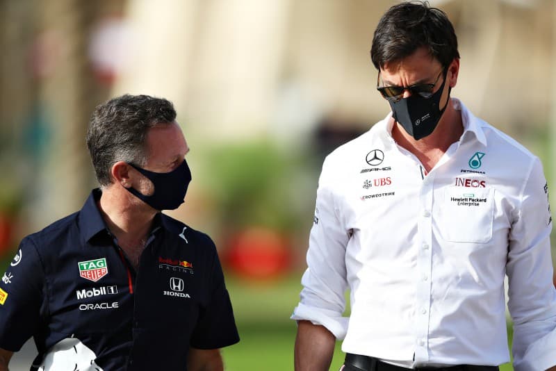 Wolff sądzi, że Red Bull uderzał poniżej pasa