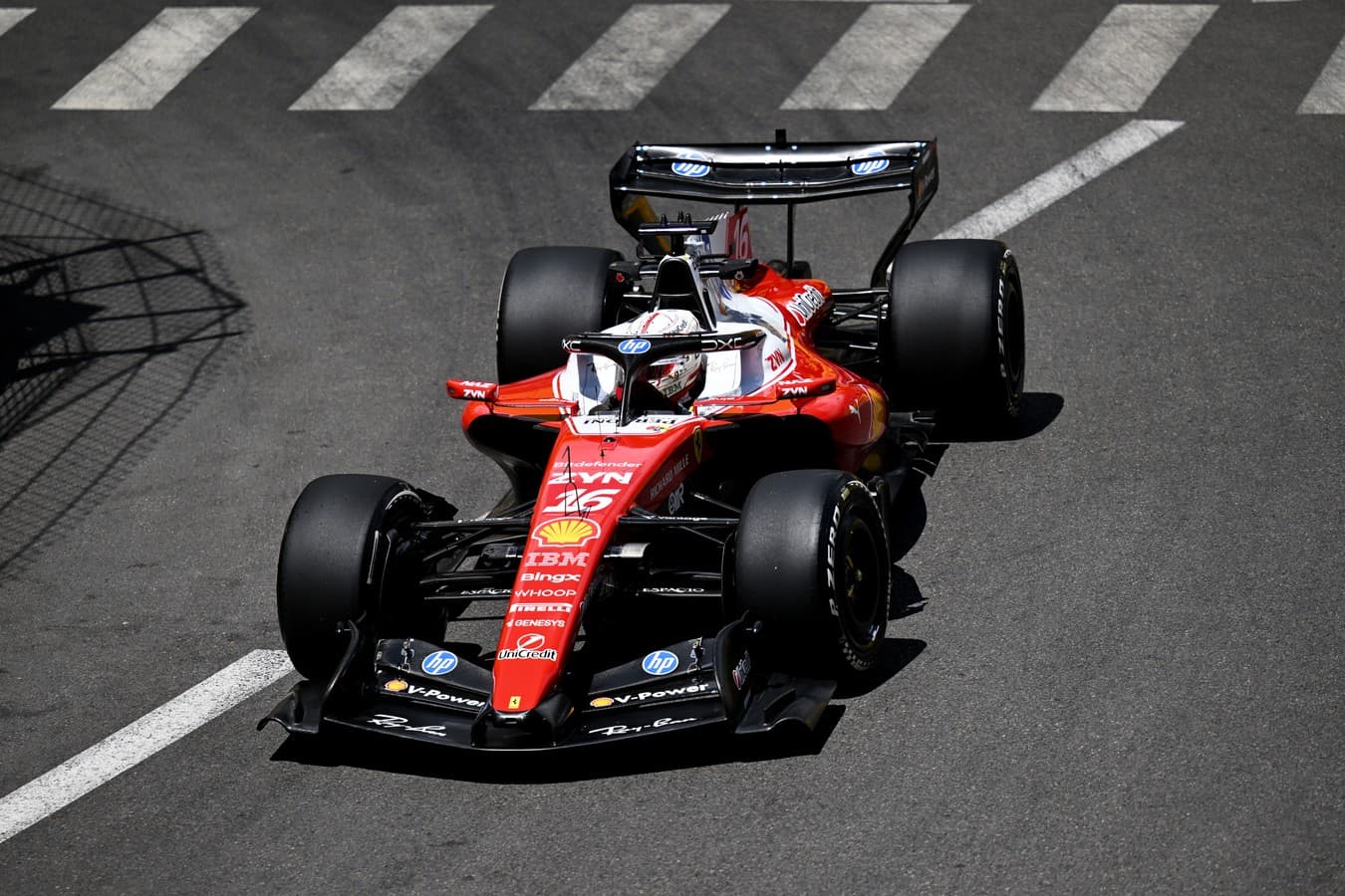 F1: Leclerc wkurzył producenta hamulców Ferrari. Hamilton wymusił zmianę