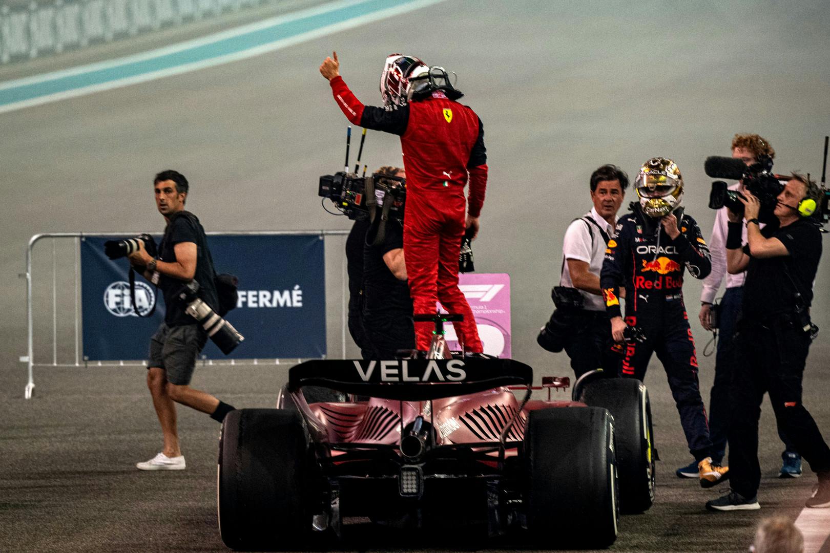 Leclerc liczy, że zmiana szefa nie zepsuje początku sezonu Ferrari