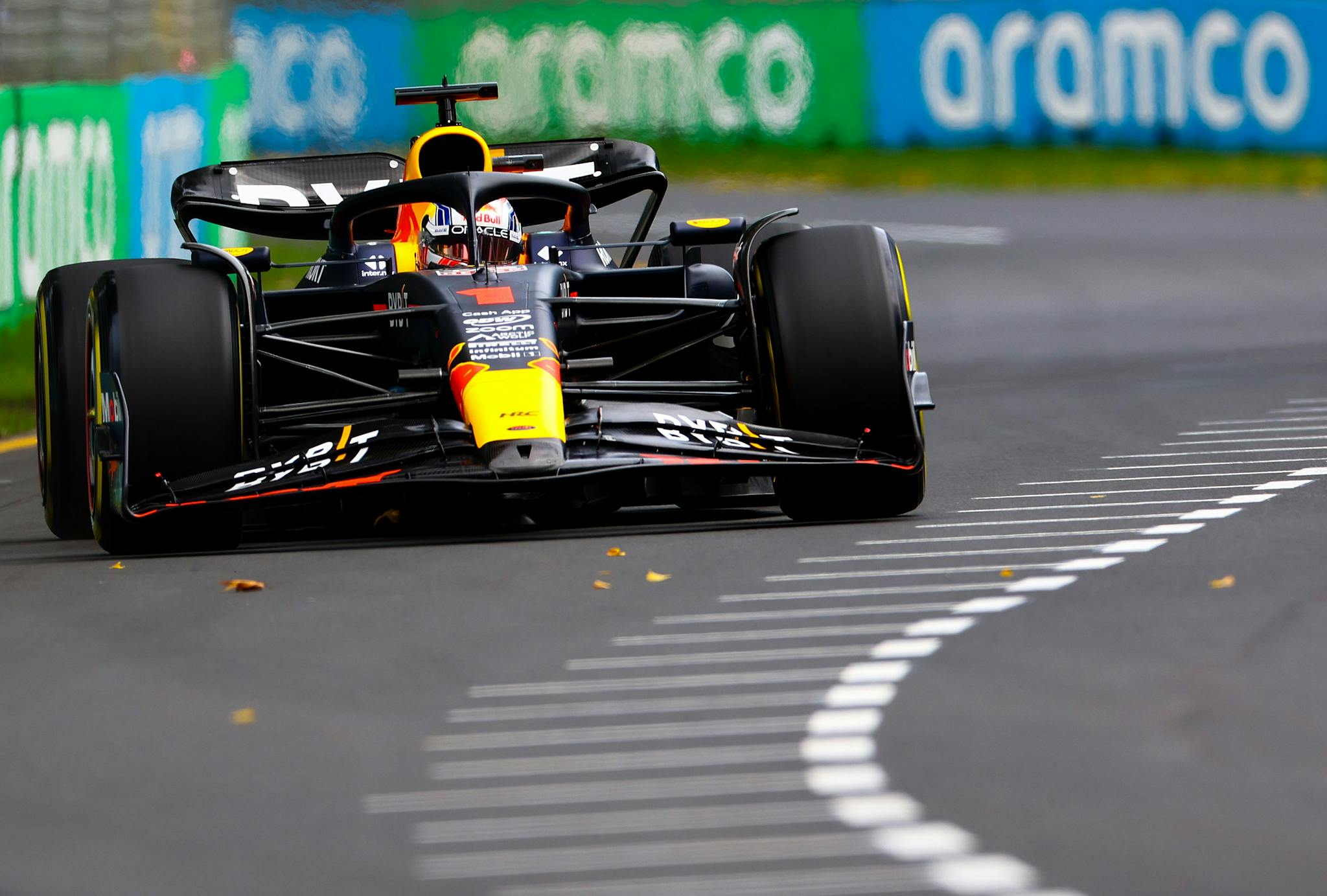 Verstappen z pole position, Mercedesy przed Alonso (wyniki kwalifikacji)