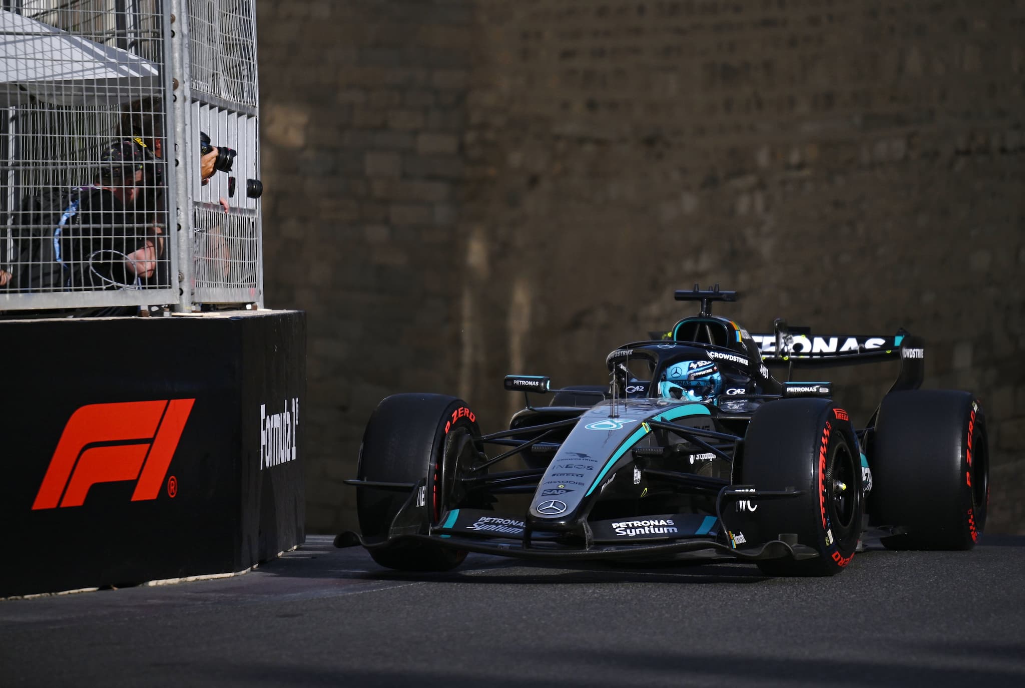 Wpadka Antonellego w kwalifikacjach F1! Russell z ogromną przewagą w Baku