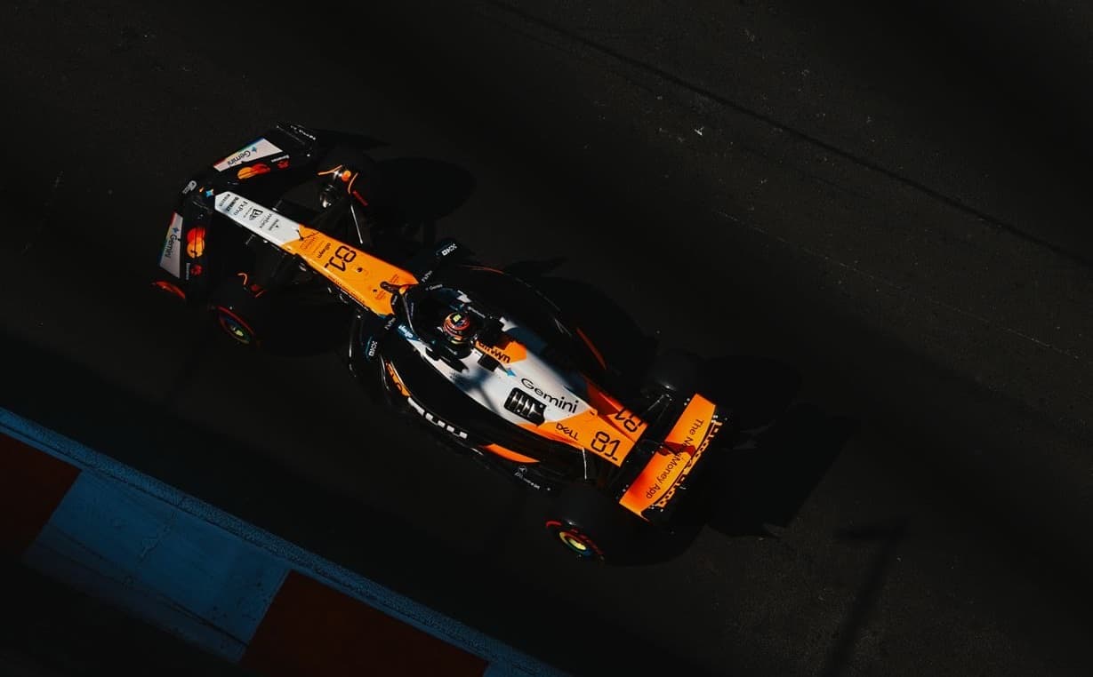 Norris na pole position w Meksyku! Dobra forma Ferrari, Piastri znów daleko
