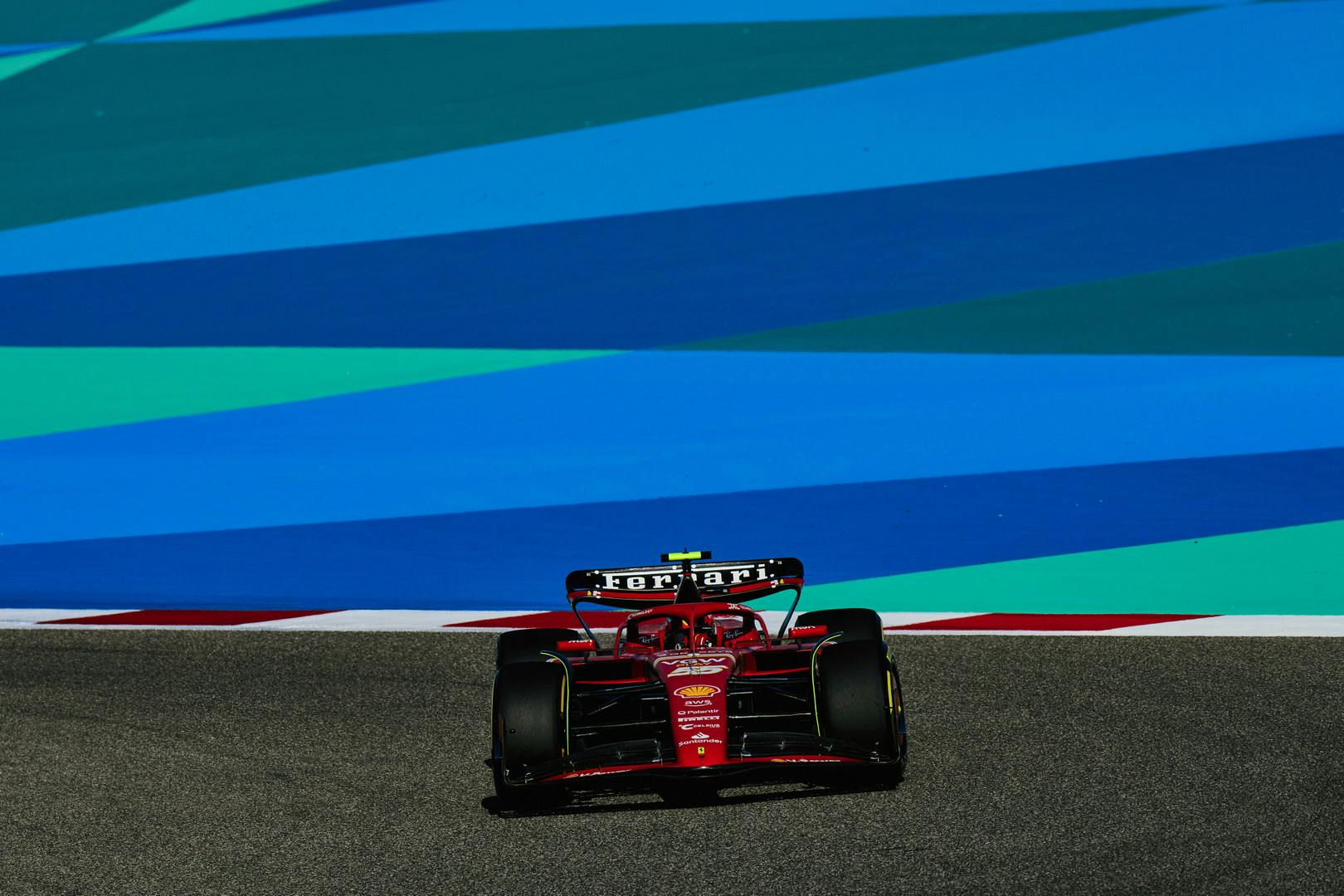 Ciekawe wyniki 3. treningu F1 w Bahrajnie: Sainz przed Alonso i Verstappenem
