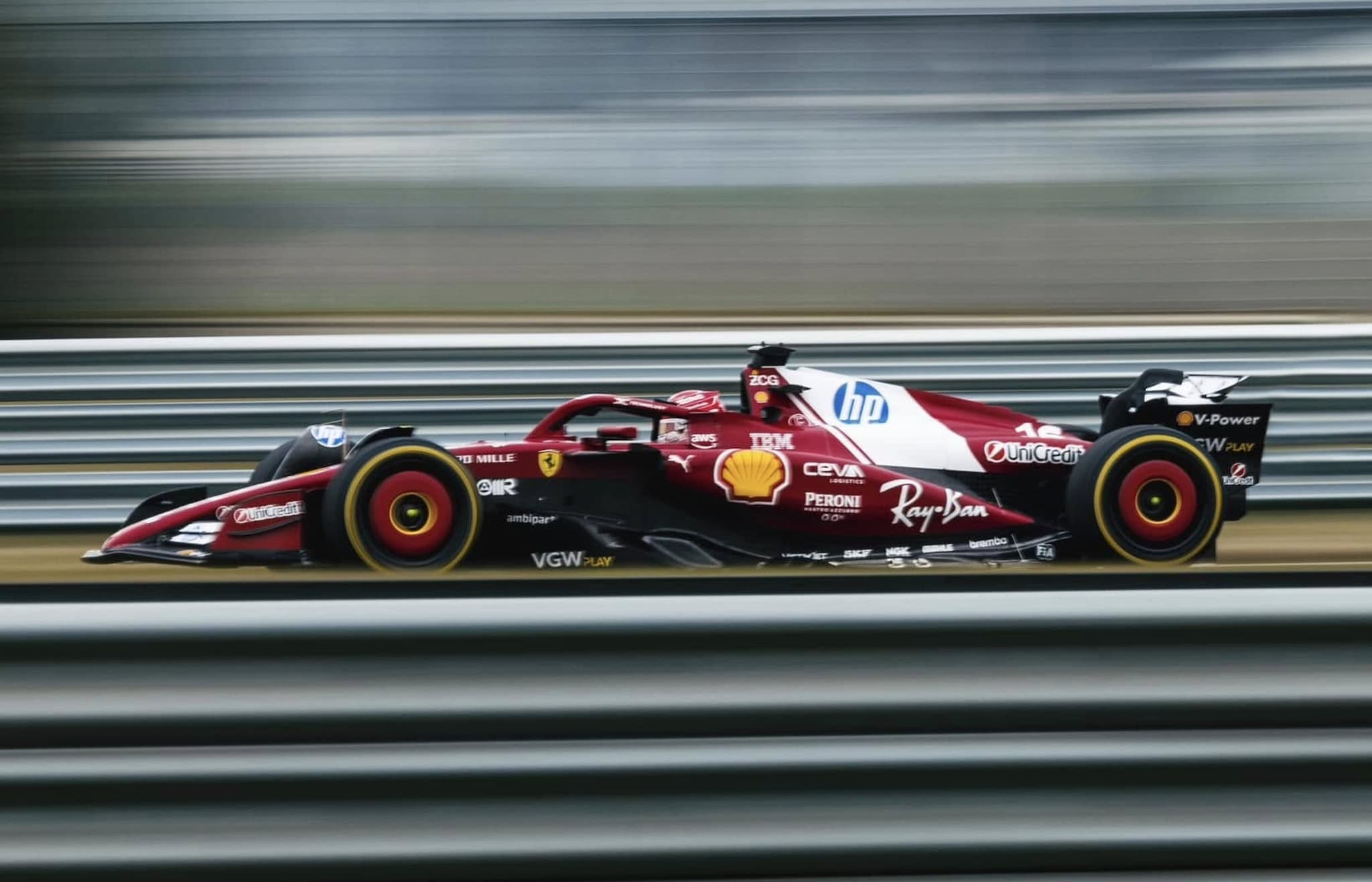 Nowy bolid Ferrari na torze. Dużo zdjęć SF-25 (GALERIA)